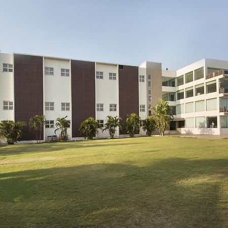 Oyo 14068 Rendezvous Resorts Aurangabad  Ngoại thất bức ảnh
