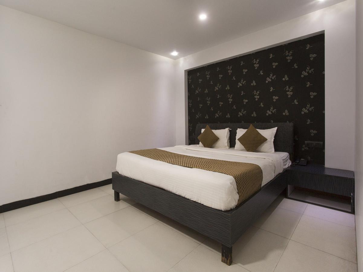 Oyo 14068 Rendezvous Resorts Aurangabad  Ngoại thất bức ảnh